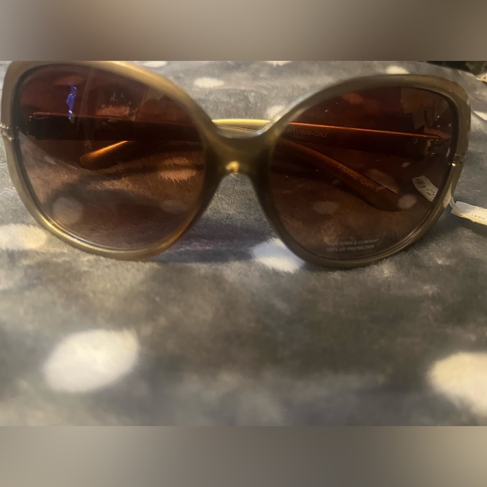 Gold NY&CO sunglasses